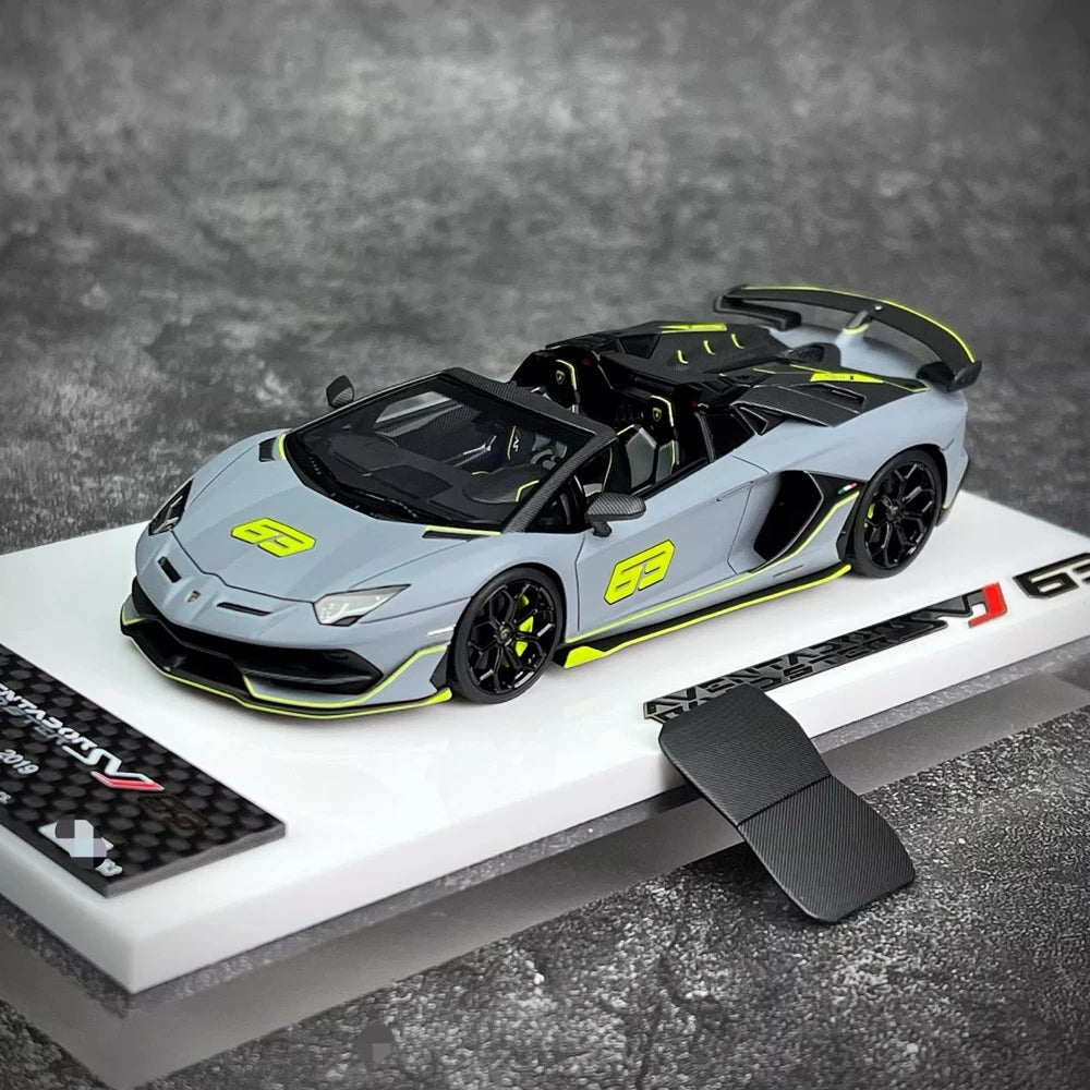 [Make Up] 1:43 Lamborghini 2018 Aventador SVJ 63 Gray Model Car Resin