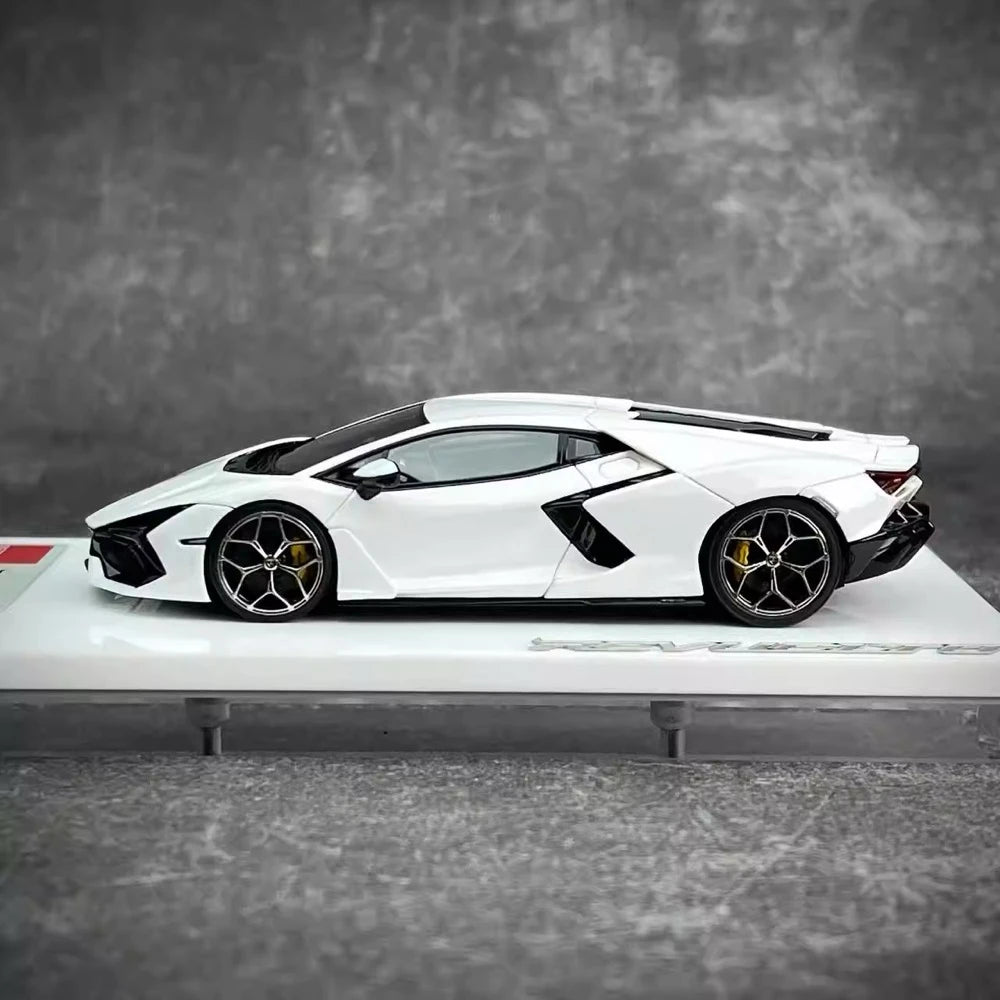 [Make Up] 1:43 Lamborghini 2024 Revuelto White Model Car Resin