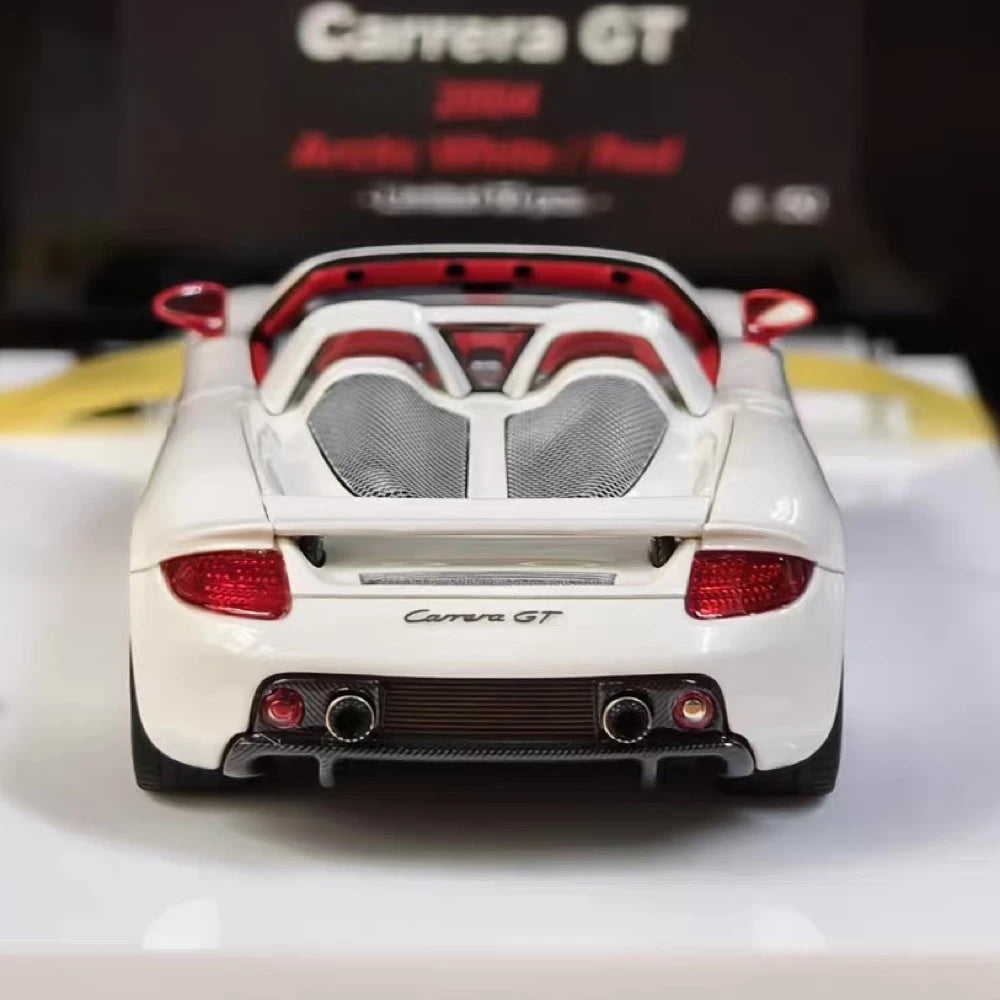 [Make Up] 1:43 Porsche 2004 Carrera GT bianco modellino di auto resina