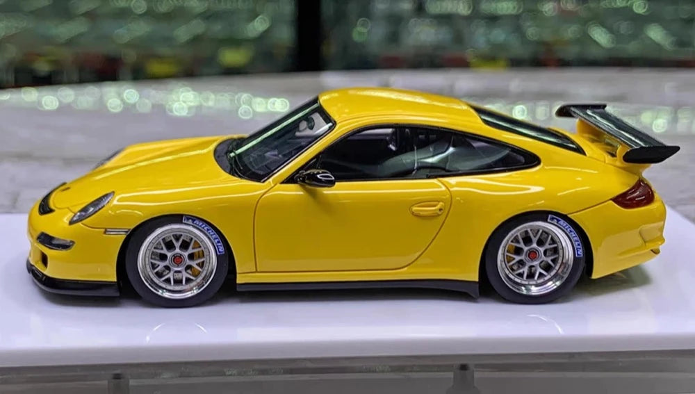 [Make Up] 1:43 Porsche 2007 911 997 GT3 RS Yellow Model Car Resin