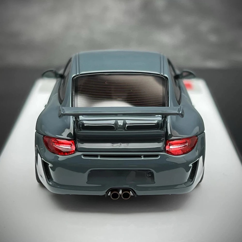 [Make Up] 1:43 Porsche 2010 911 997.2 GT3 Gray Model Car Resin