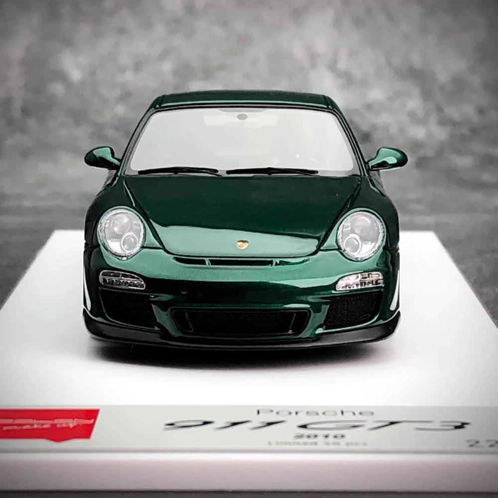 [Make Up] 1:43 Porsche 2010 911 997.2 GT3 Green Model Car Resin