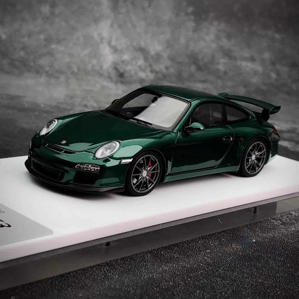[Make Up] 1:43 Porsche 2010 911 997.2 GT3 Green Model Car Resin
