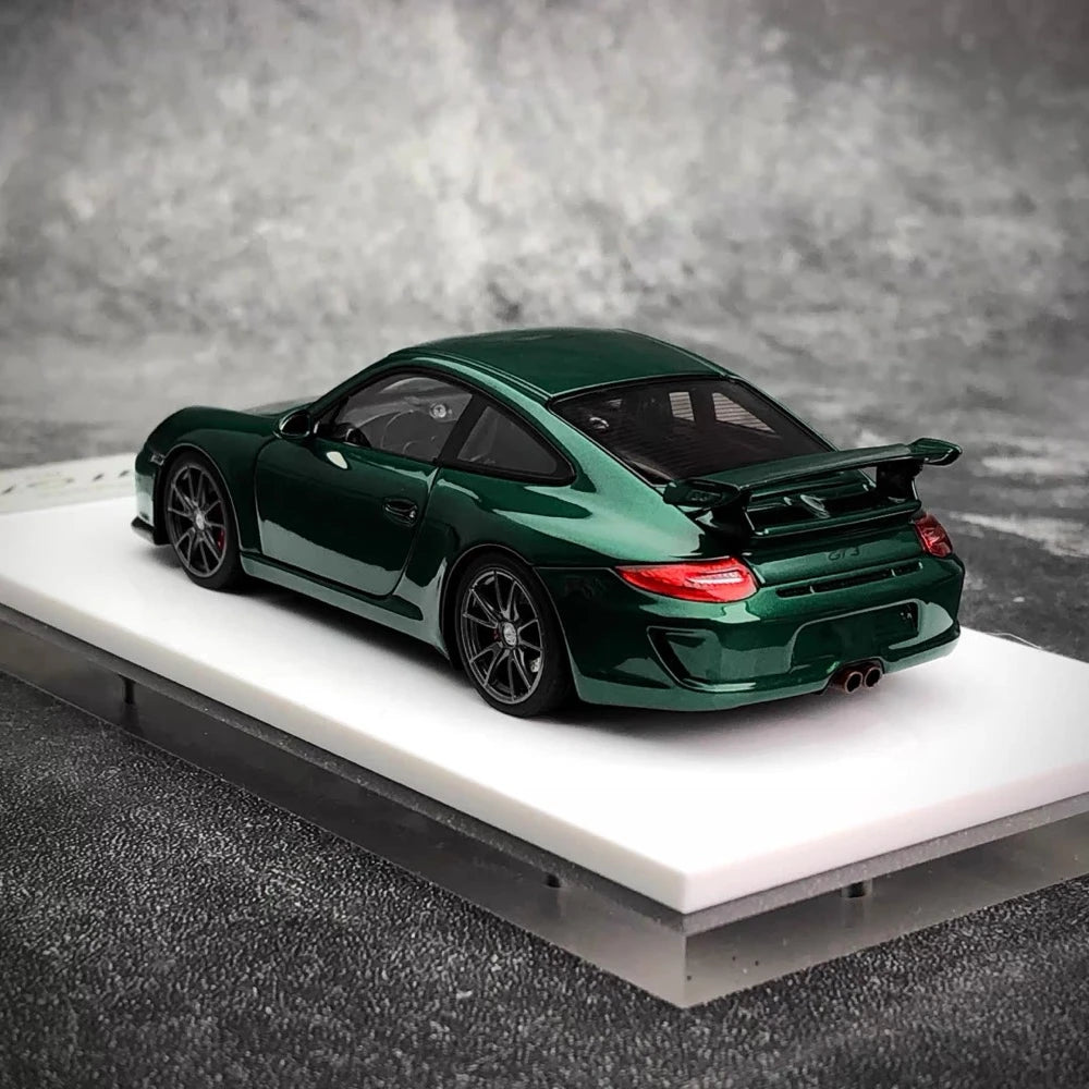[Make Up] 1:43 Porsche 2010 911 997.2 GT3 Green Model Car Resin