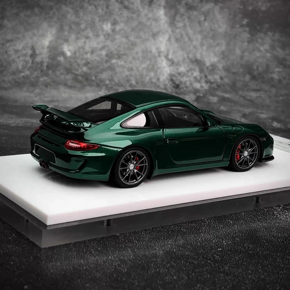 [Make Up] 1:43 Porsche 2010 911 997.2 GT3 Green Model Car Resin