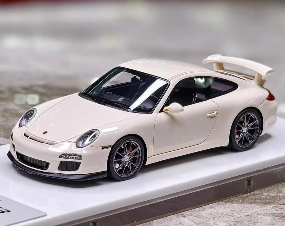 [Make Up] 1:43 Porsche 2010 911 997.2 GT3 White Model Car Resin