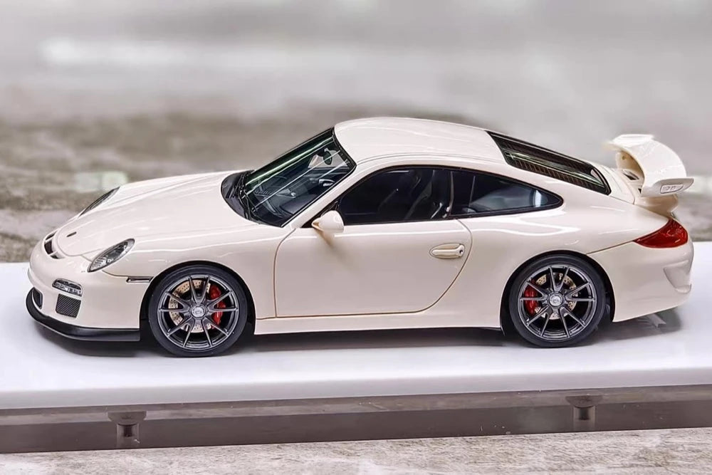 [Make Up] 1:43 Porsche 2010 911 997.2 GT3 White Model Car Resin