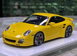 [Make Up] 1:43 Porsche 2010 911 997.2 Turbo geel modelauto Hars