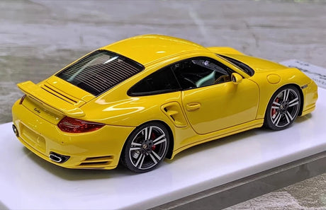 [Make Up] 1:43 Porsche 2010 911 997.2 Turbo Yellow Model Car Resin