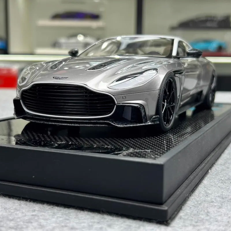 [Mansory] 1:18 Aston Martin 2018 DBS Superleggera Silver Model Car Resin