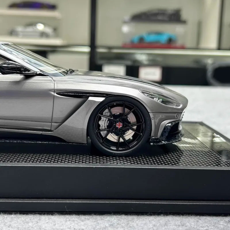 [Mansory] 1:18 Aston Martin 2018 DBS Superleggera Silver Model Car Resin