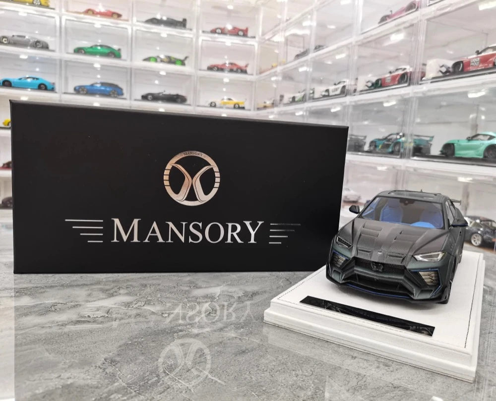 [Mansory] 1:18 Lamborghini 2018 Urus Mansory Green Model Car Resin