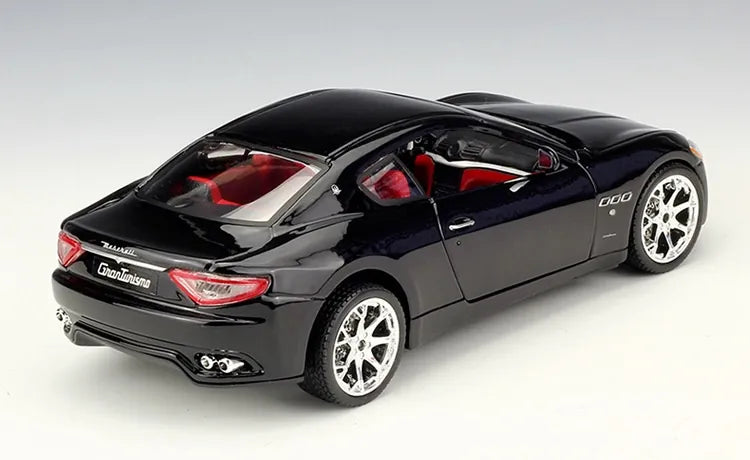 1:24 Maserati 2008 Gran Turismo Die Cast Model Car