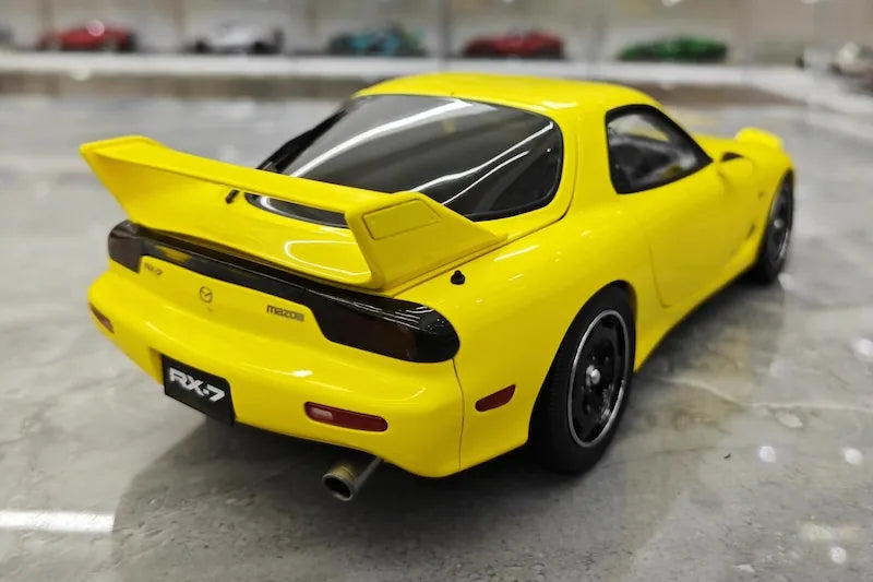 1:18 Mazda 1992 RX-7 FD Yellow Die Cast Model Car