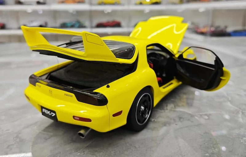 1:18 Mazda 1992 RX-7 FD Yellow Die Cast Model Car