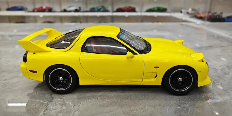 1:18 Mazda 1992 RX-7 FD Yellow Die Cast Model Car