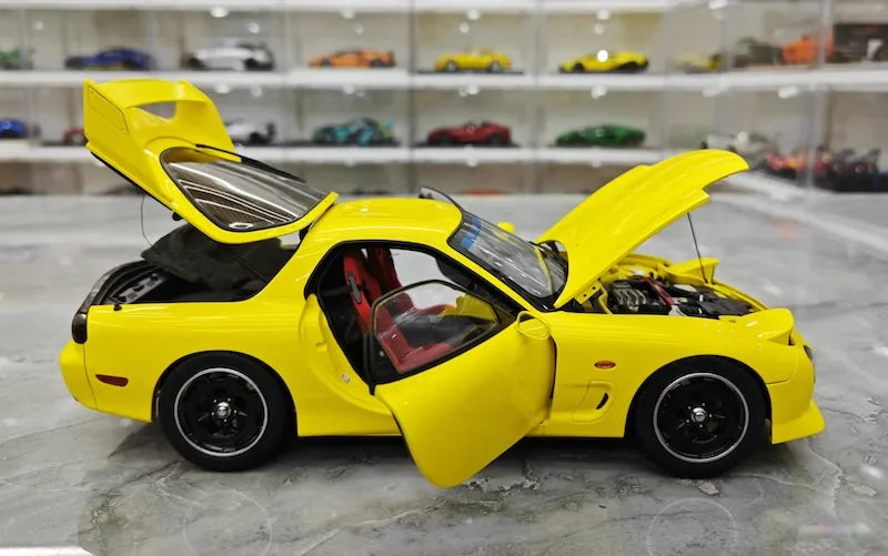 1:18 Mazda 1992 RX-7 FD Yellow Die Cast Model Car
