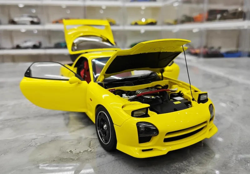 1:18 Mazda 1992 RX-7 FD Yellow Die Cast Model Car
