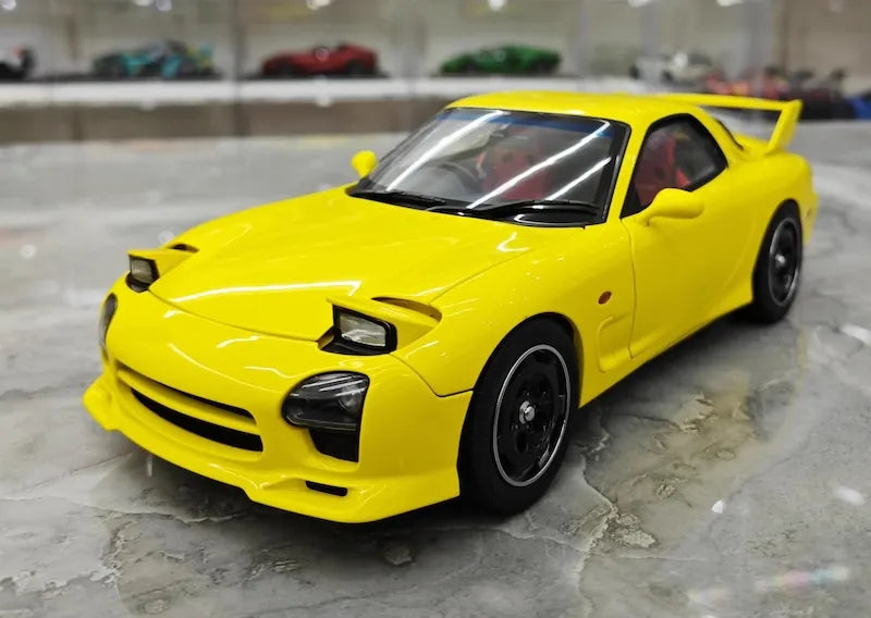 1:18 Mazda 1992 RX-7 FD Yellow Die Cast Model Car