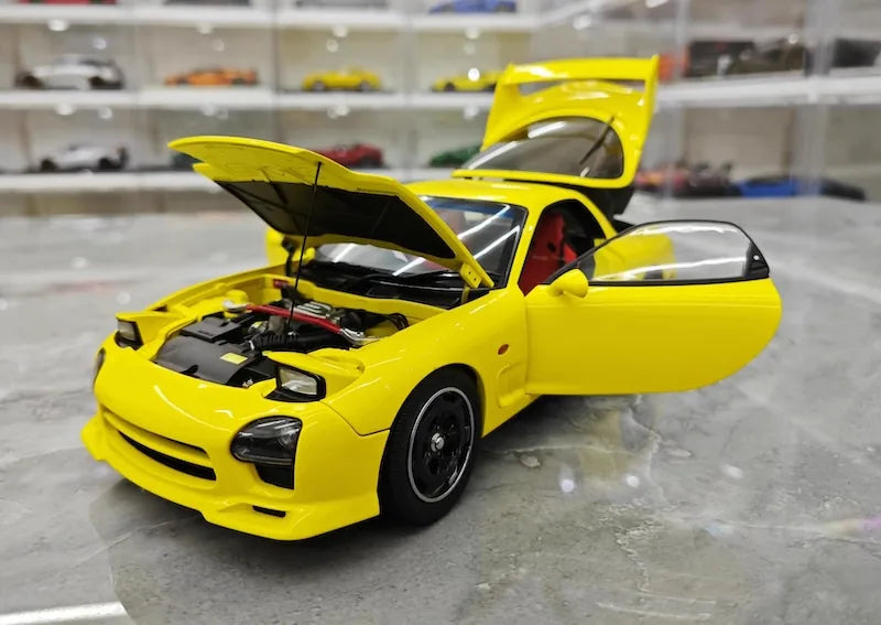 1:18 Mazda 1992 RX-7 FD Yellow Die Cast Model Car
