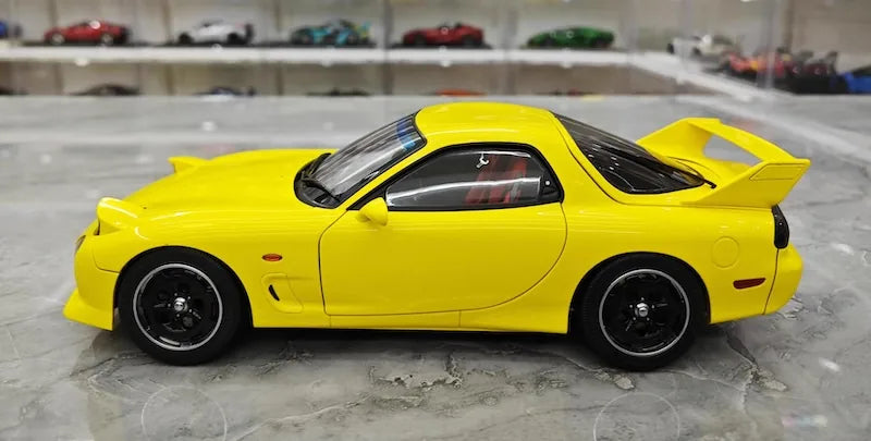 1:18 Mazda 1992 RX-7 FD Yellow Die Cast Model Car