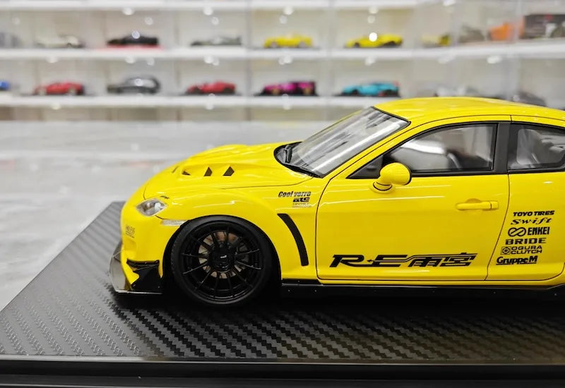 1:18 Mazda 2003 RX-8 RE Amemiya Yellow Die Cast Model Car