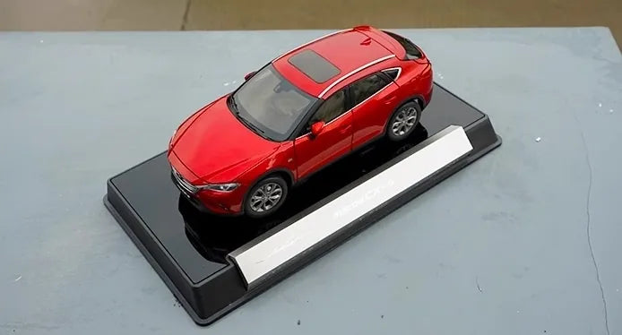 1:18 Mazda 2016 CX-4 Die Cast Model Car