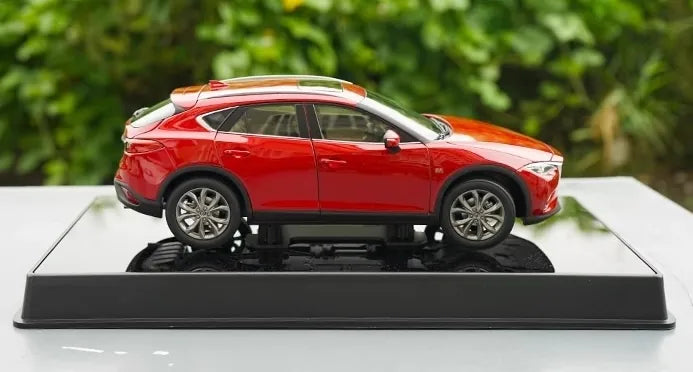 1:18 Mazda 2016 CX-4 Die Cast Model Car