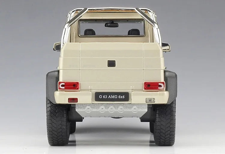 1:24 Mercedes-AMG 2013 G63 6x6 Die Cast Model Car