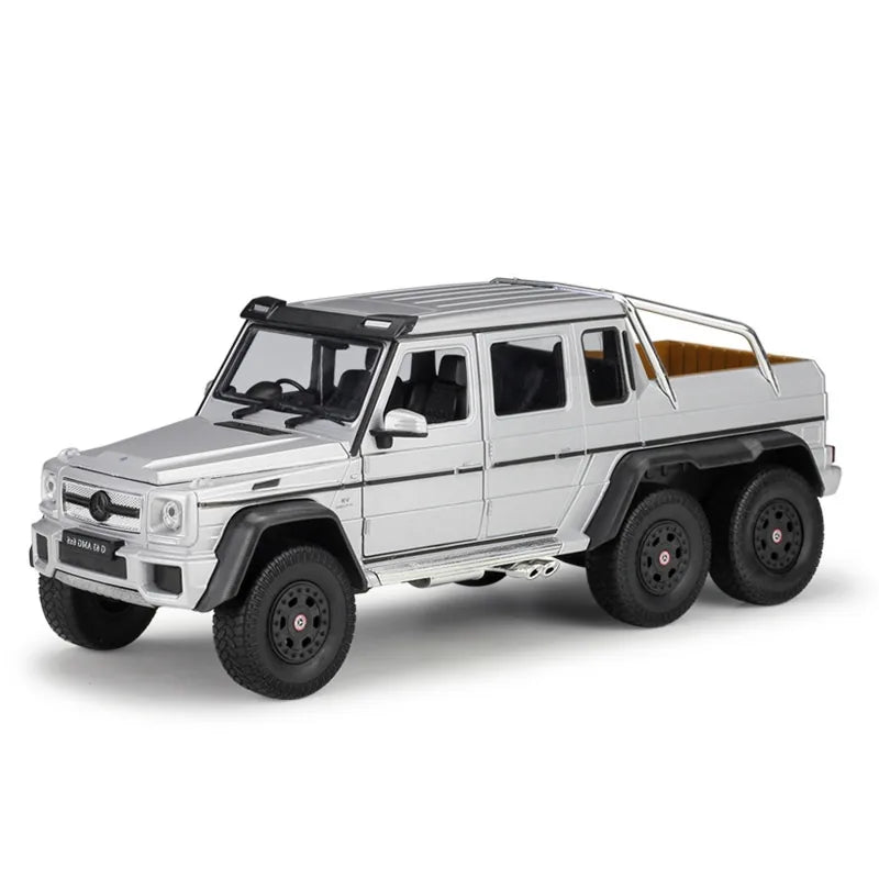 1:24 Mercedes-AMG 2013 G63 6x6 Silver Die Cast Model Car