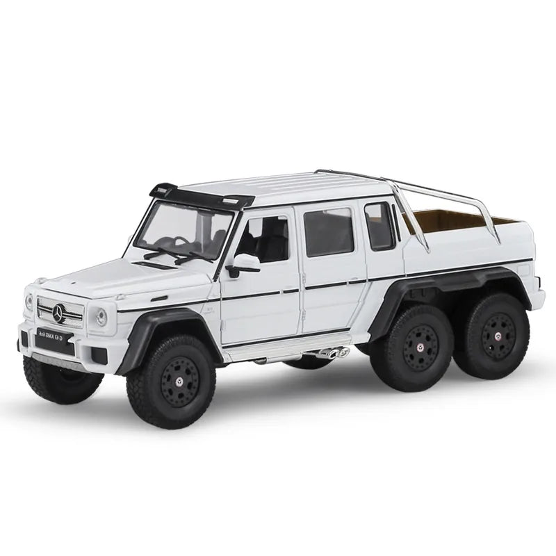 1:24 Mercedes-AMG 2013 G63 6x6 white Die Cast Model Car