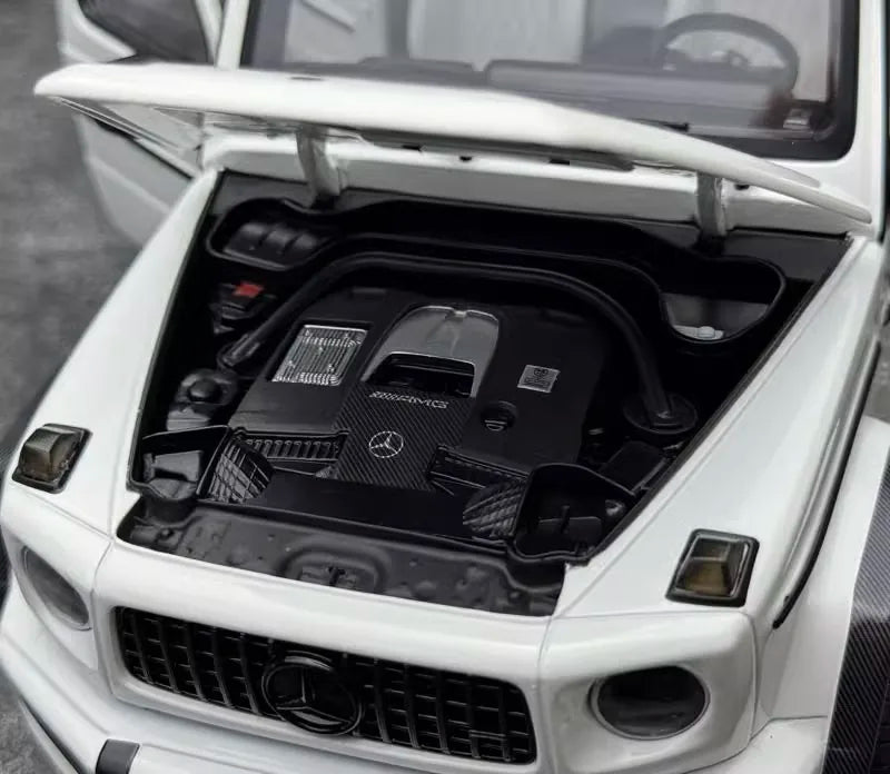 1:18 Mercedes-AMG 2022 G63 4×4² White Die Cast Model Car