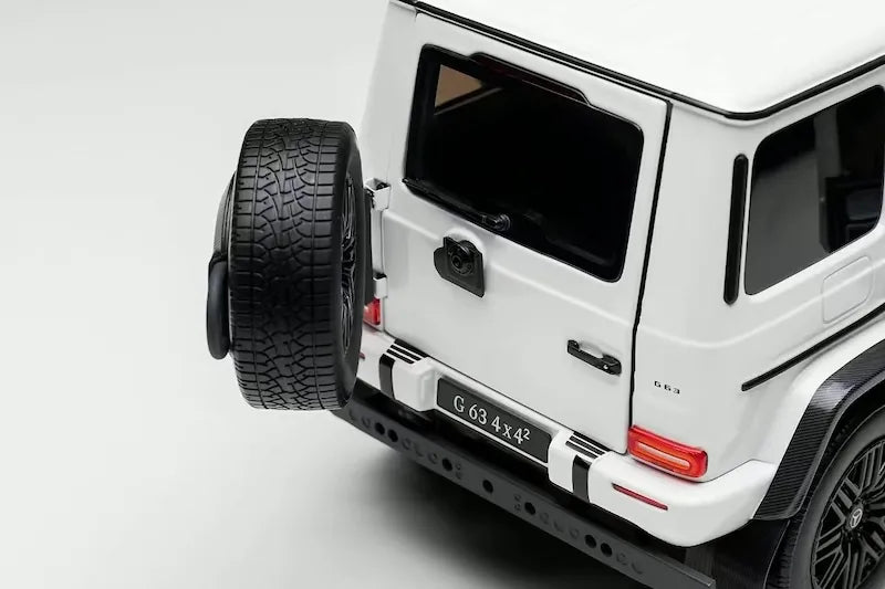 1:18 Mercedes-AMG 2022 G63 4×4² White Die Cast Model Car