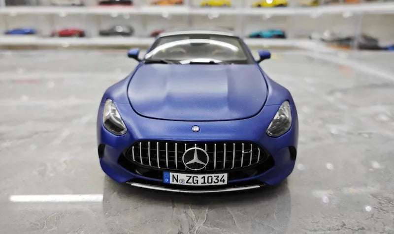 1:18 Mercedes-AMG 2024 GT63 Blue Die Cast Model Car