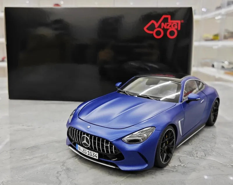 1:18 Mercedes-AMG 2024 GT63 Blue Die Cast Model Car