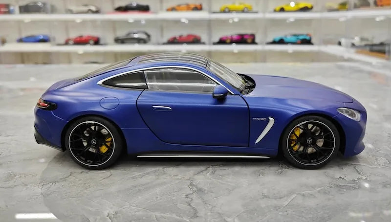 1:18 Mercedes-AMG 2024 GT63 Blue Die Cast Model Car