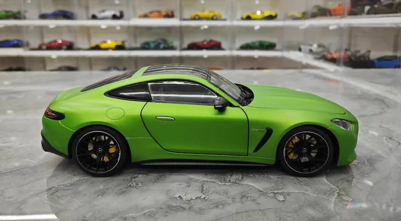 1:18 Mercedes-AMG 2024 GT63 Green Die Cast Model Car