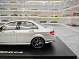 [GT Spirit] 1:18 Mercedes-Benz 2008 C63 AMG argent voiture miniature Resin