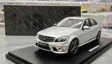 [GT Spirit] 1:18 Mercedes-Benz 2008 C63 AMG argent voiture miniature Resin