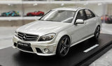 [GT Spirit] 1:18 Mercedes-Benz 2008 C63 AMG argent voiture miniature Resin