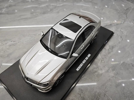 [GT Spirit] 1:18 Mercedes-Benz 2008 C63 AMG Silver Model Car Resin