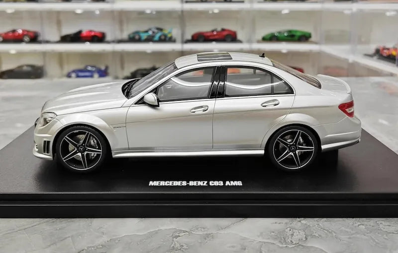 [GT Spirit] 1:18 Mercedes-Benz 2008 C63 AMG argento modellino di auto resina