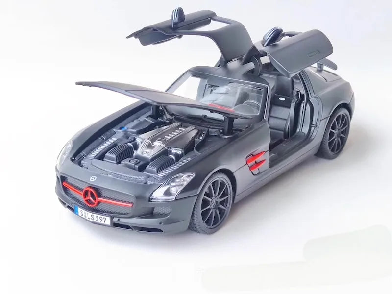 1:18 Mercedes-Benz 2009 SLS AMG Die Cast Model Car