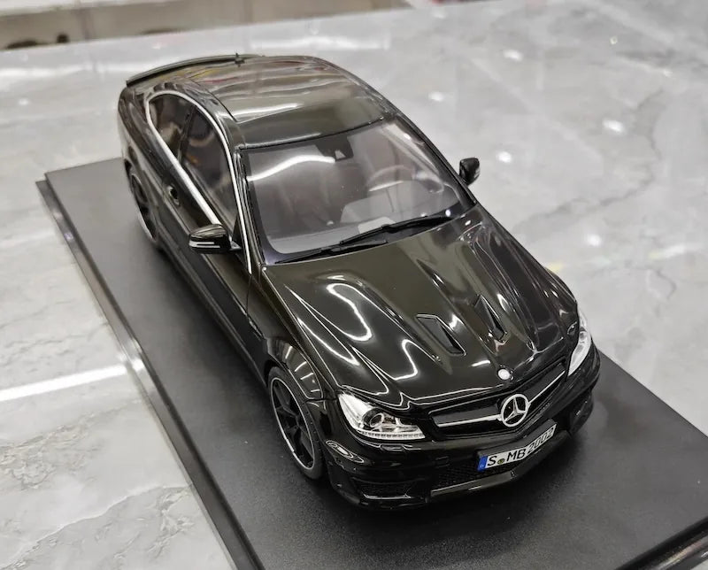1:18 Mercedes-Benz 2014 C63 507 AMG Black Die Cast Model Car