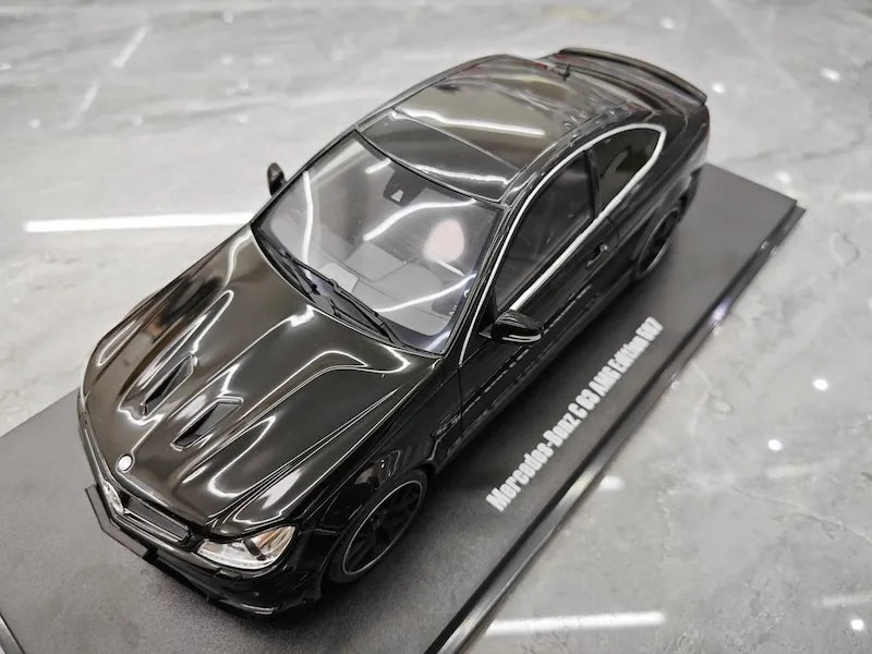 1:18 Mercedes-Benz 2014 C63 507 AMG Black Die Cast Model Car