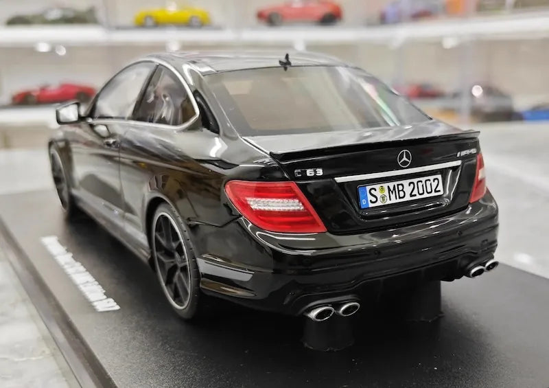 1:18 Mercedes-Benz 2014 C63 507 AMG Black Die Cast Model Car