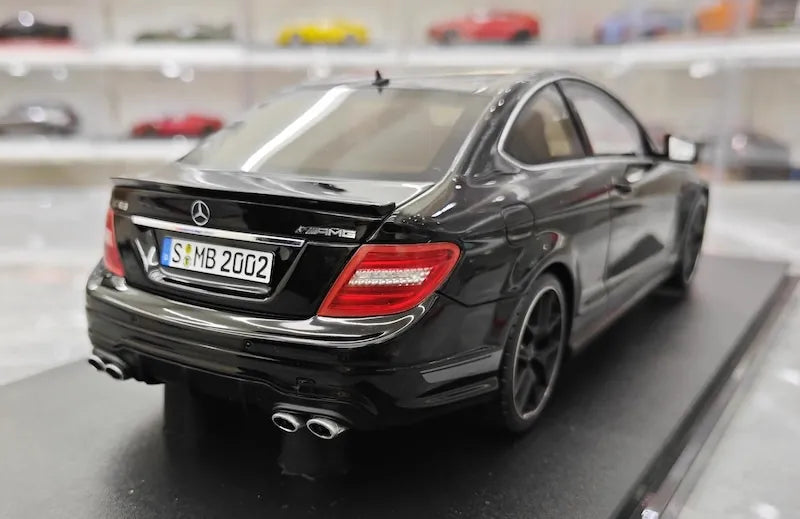 1:18 Mercedes-Benz 2014 C63 507 AMG Black Die Cast Model Car