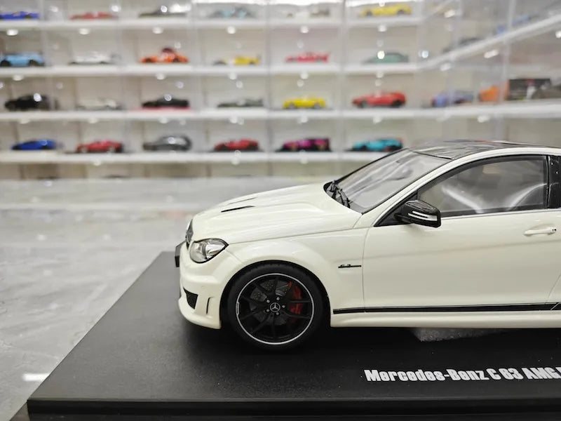 1:18 Mercedes-Benz 2014 C63 507 AMG White Die Cast Model Car