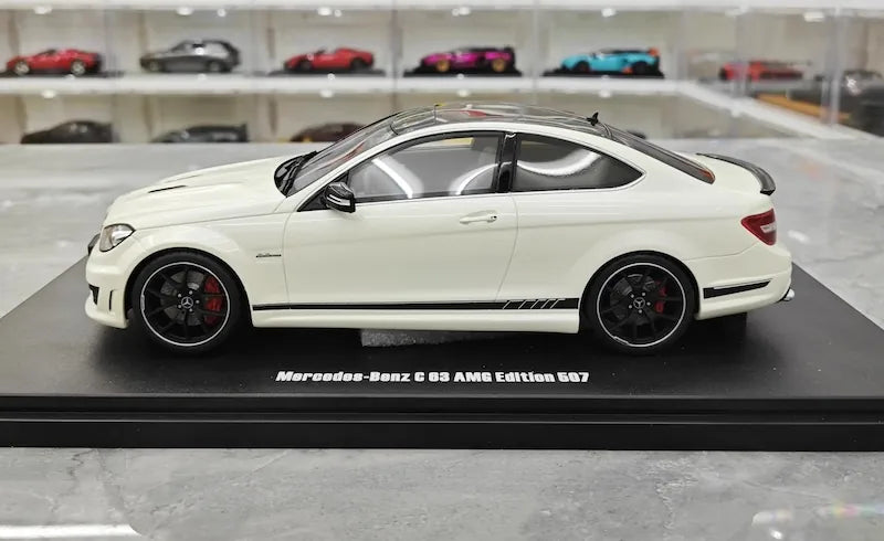 1:18 Mercedes-Benz 2014 C63 507 AMG White Die Cast Model Car