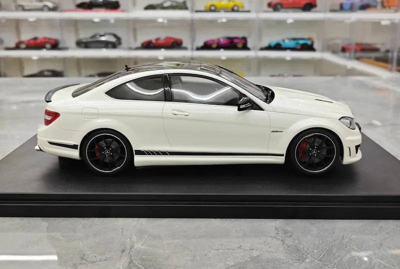 1:18 Mercedes-Benz 2014 C63 507 AMG White Die Cast Model Car